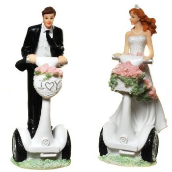 Brautpaar mit Roller