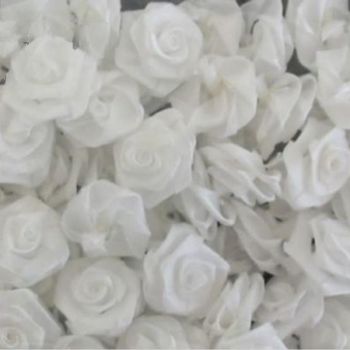 Weiße Streu Dior Rosen
