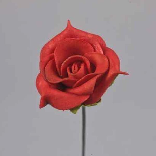 Rote Kunstblumen rosen