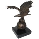 Adler Bronzeguss auf Marmorsockel